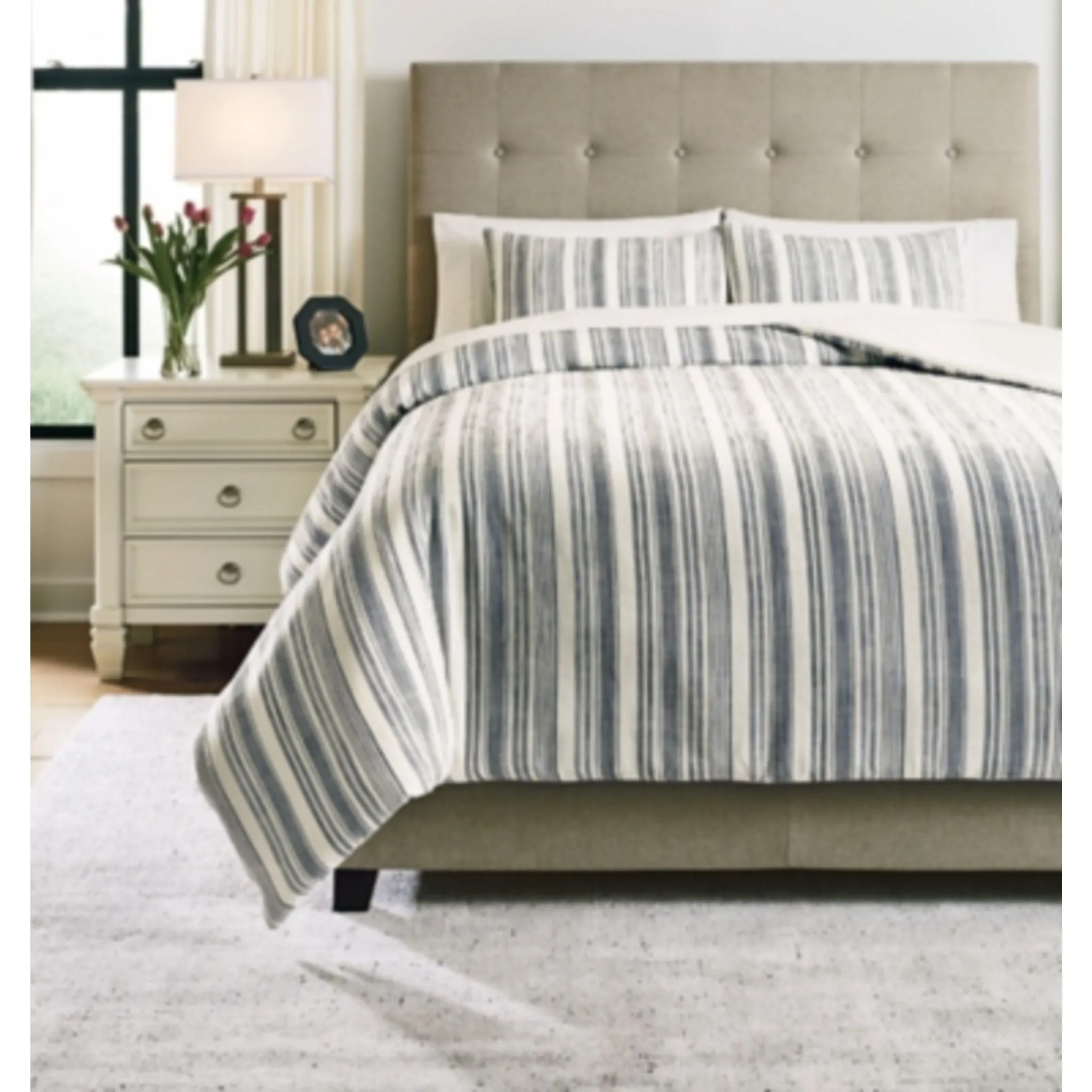 Reidler King Comforter Set