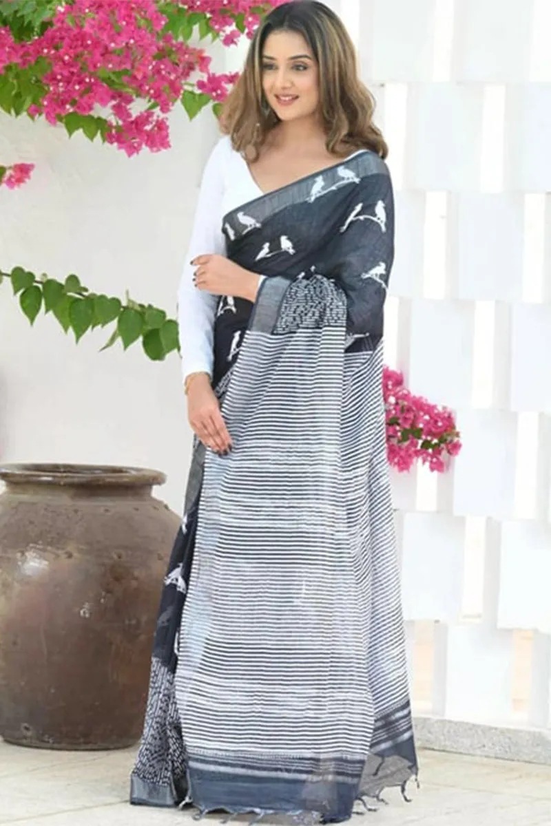 Resonant Black Cotton Silk Saree With Grandiose Blouse Piece