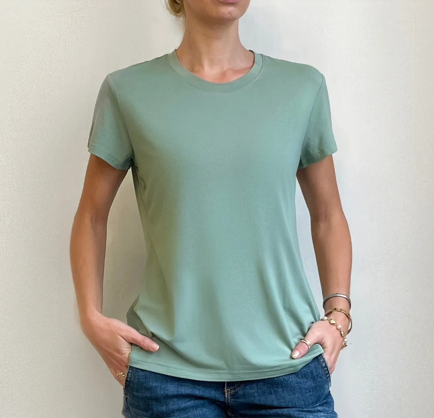 SOFTEE Women's Bamboo Round Neck T-shirt