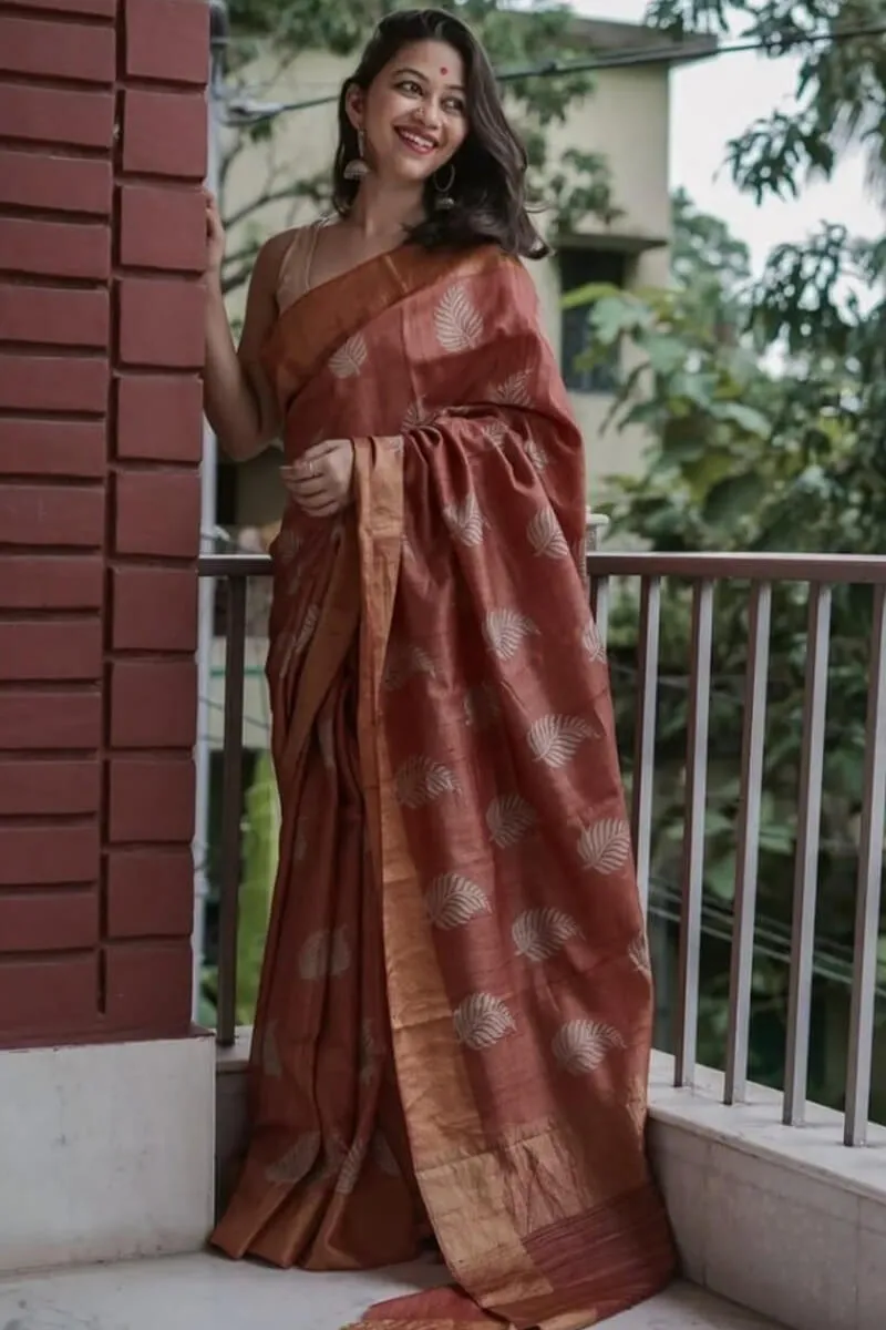Super extravagant Brown Linen Silk Saree With Radiant Blouse Piece